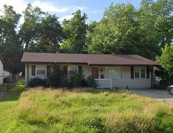 Pre-foreclosure in  DONALD ST East Saint Louis, IL 62206