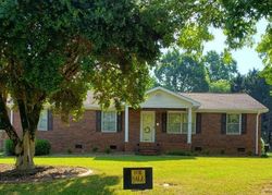 Pre-foreclosure in  VANNESSA DR Boiling Springs, SC 29316