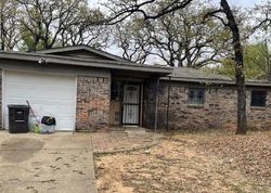 Pre-foreclosure in  HUNTING DR Fort Worth, TX 76119