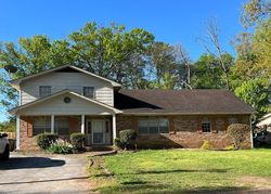 Pre-foreclosure in  SPRING GARDEN LN Chattanooga, TN 37411