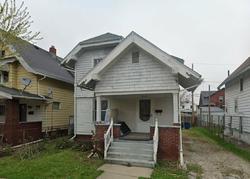 Pre-foreclosure in  SHADOWLAWN DR Toledo, OH 43609