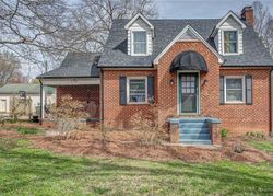Pre-foreclosure in  LINWOOD RD Gastonia, NC 28052