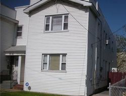 Pre-foreclosure Listing in 197TH ST HOLLIS, NY 11423