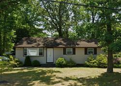 Pre-foreclosure in  BITTLEWOOD AVE Berlin, NJ 08009