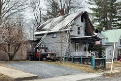 Pre-foreclosure in  BAY ST Claremont, NH 03743