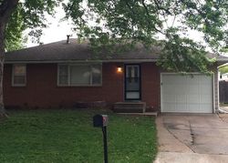 Pre-foreclosure in  HOLLYWOOD AVE Lincoln, NE 68504