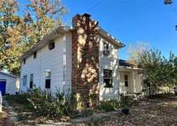 Pre-foreclosure Listing in FRANCIS ST RICHLAND, MO 65556