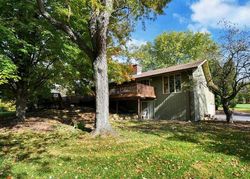 Pre-foreclosure in  RED BARN RD Crystal Lake, IL 60012