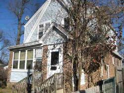 Pre-foreclosure in  SAINT JAMES AVE Springfield, MA 01104