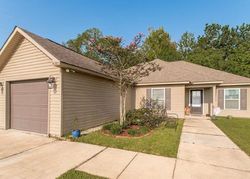 Pre-foreclosure in  SNOWBALL CIR Ponchatoula, LA 70454