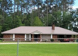 Pre-foreclosure Listing in JAMES CHAPEL RD N HOLDEN, LA 70744