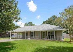 Pre-foreclosure in  TRENDALE DR Greenwell Springs, LA 70739