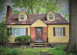 Pre-foreclosure in  COLUMBIA AVE Elyria, OH 44035