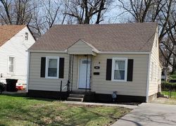 Pre-foreclosure in  S 44TH ST Louisville, KY 40211