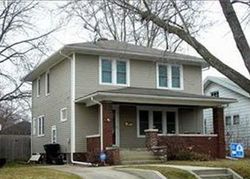 Pre-foreclosure in  BELLEVUE AVE South Bend, IN 46615