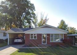 Pre-foreclosure in  GREEN VALLEY DR W Lombard, IL 60148