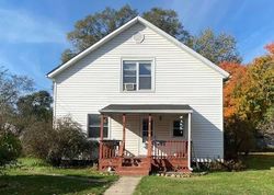 Pre-foreclosure Listing in S B ST MONMOUTH, IL 61462