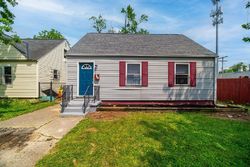 Pre-foreclosure in  HOWEY RD Columbus, OH 43211