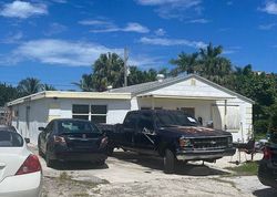 Pre-foreclosure in  E 22ND CT West Palm Beach, FL 33404