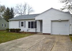 Pre-foreclosure in  AYLESWORTH DR Cleveland, OH 44130