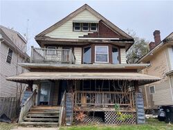Pre-foreclosure in  E 115TH ST Cleveland, OH 44106