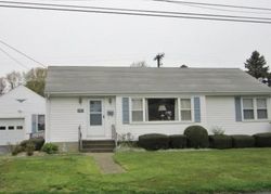 Pre-foreclosure Listing in BURGESS PL GROTON, CT 06340