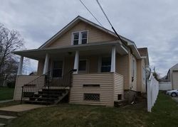 Pre-foreclosure in  TREMONT ST Waterford, CT 06385