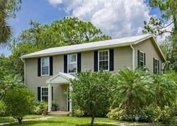 Pre-foreclosure in  PAINTED LEAF LN Naples, FL 34116
