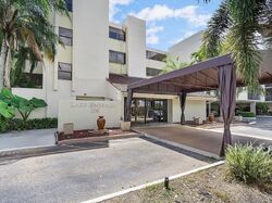 Pre-foreclosure in  LAKE EMERALD DR  Fort Lauderdale, FL 33309