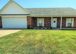 Pre-foreclosure in  GATHERING HOUSE RD Benton, AR 72015