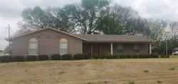 Pre-foreclosure Listing in GUSMUS AVE MUSCLE SHOALS, AL 35661