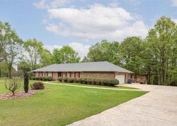 Pre-foreclosure in  CAMPBELL LN Talladega, AL 35160