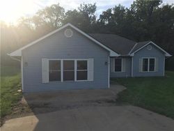 Pre-foreclosure Listing in HINES ST RICHMOND, MO 64085