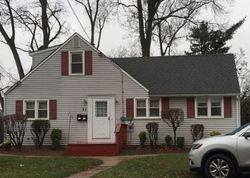 Pre-foreclosure in  PENNWOOD DR Trenton, NJ 08638