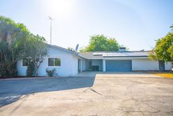 Pre-foreclosure in  CANYON RD Los Banos, CA 93635