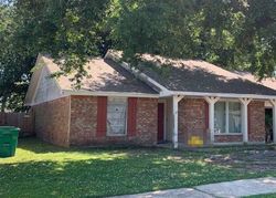 Pre-foreclosure in  TIFFANY DR La Place, LA 70068