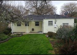 Pre-foreclosure in  8TH AVE Longview, WA 98632