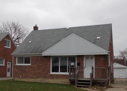 Pre-foreclosure in  BELTON ST Garden City, MI 48135