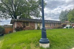 Pre-foreclosure in  NORTHUMBERLAND DR Saint Louis, MO 63137