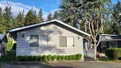 Pre-foreclosure in  WALLINGFORD AVE N Seattle, WA 98133