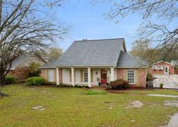 Pre-foreclosure in  DEANNE MARIE DR Zachary, LA 70791