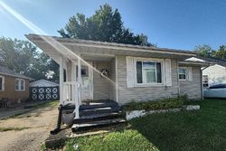 Pre-foreclosure in  W GRAND AVE Decatur, IL 62522