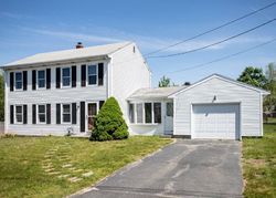 Pre-foreclosure in  RILEY AVE Somerset, MA 02726