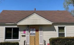 Pre-foreclosure in  E NETTLETON AVE Independence, MO 64050