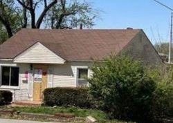 Pre-foreclosure in  E NETTLETON AVE Independence, MO 64050