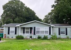 Pre-foreclosure in  NEW YORK AVE Pascagoula, MS 39581