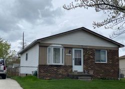 Pre-foreclosure in  STAFFORD ST Clinton Township, MI 48035