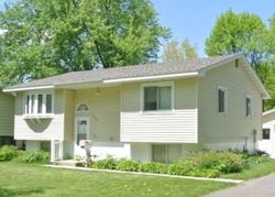 Pre-foreclosure in  LINDEN AVE SW Hutchinson, MN 55350