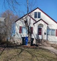 Pre-foreclosure in  RUSSELL ST Saint Paul, MN 55106