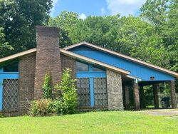 Pre-foreclosure Listing in VIRDEN AVE GREENWOOD, MS 38930